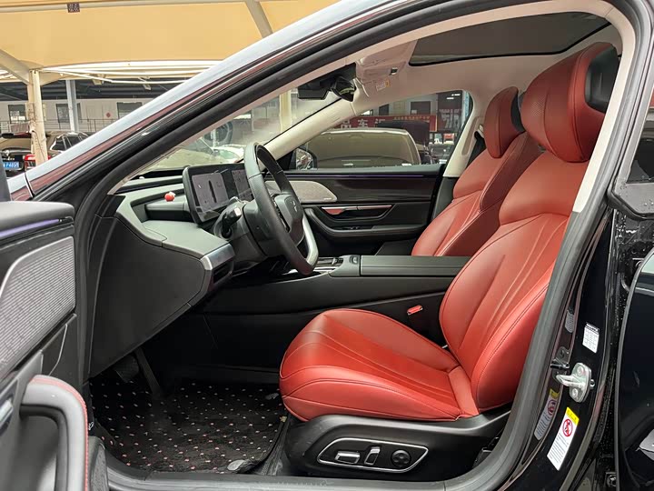 Фото 5 - XPeng P7