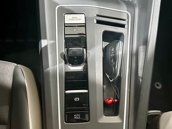 Фото 9 - Volkswagen Golf