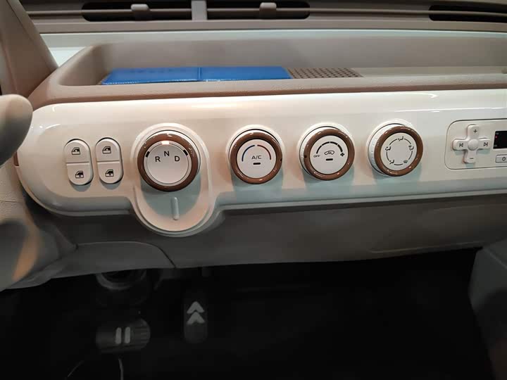 Фото 6 - Bestune Pony