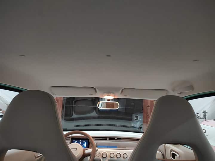 Фото 8 - Bestune Pony