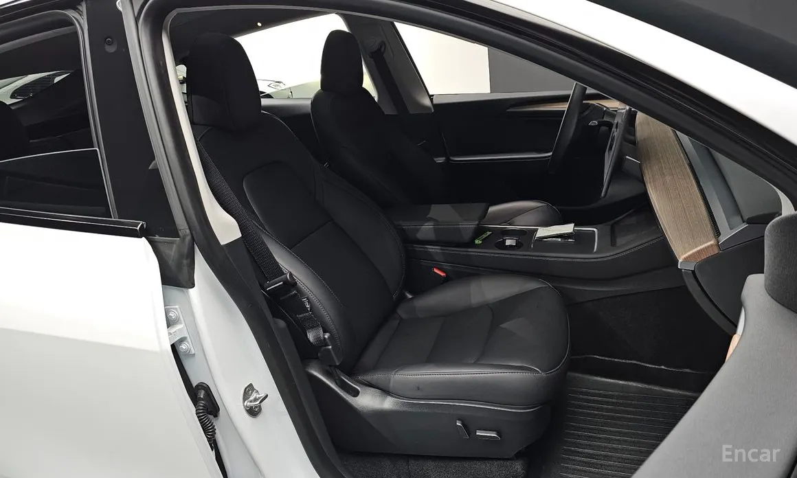 Фото 10 - Tesla Model Y