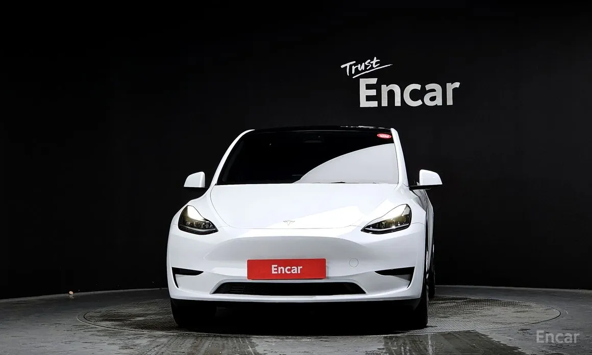 Фото 3 - Tesla Model Y