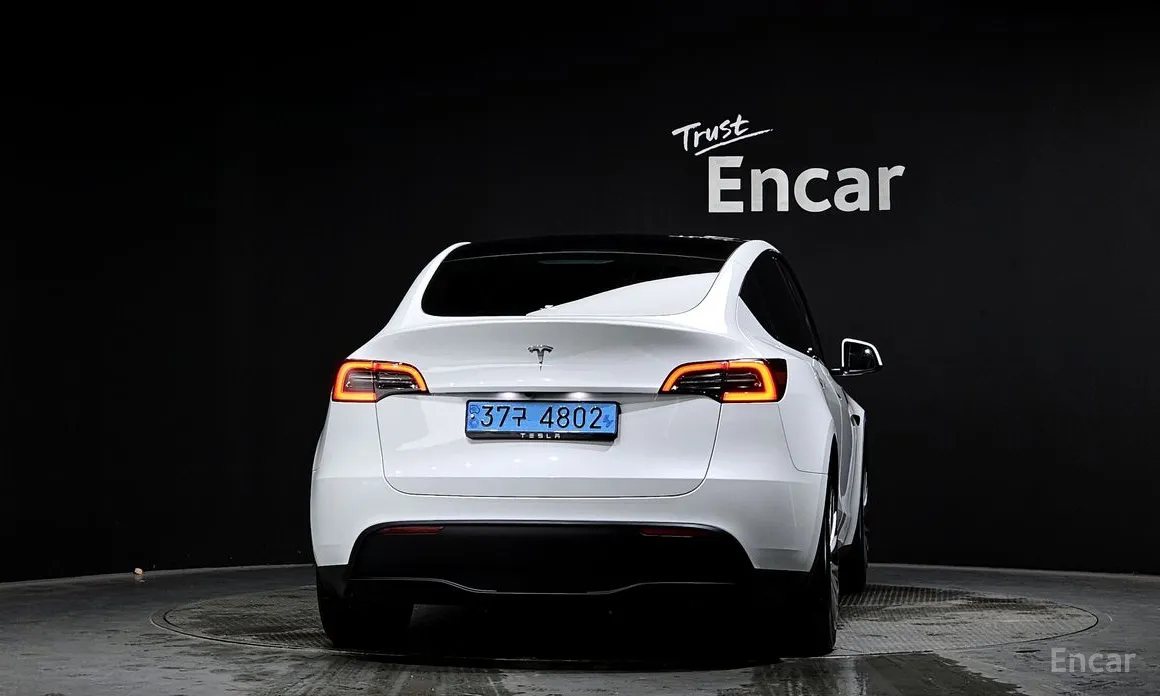 Фото 4 - Tesla Model Y