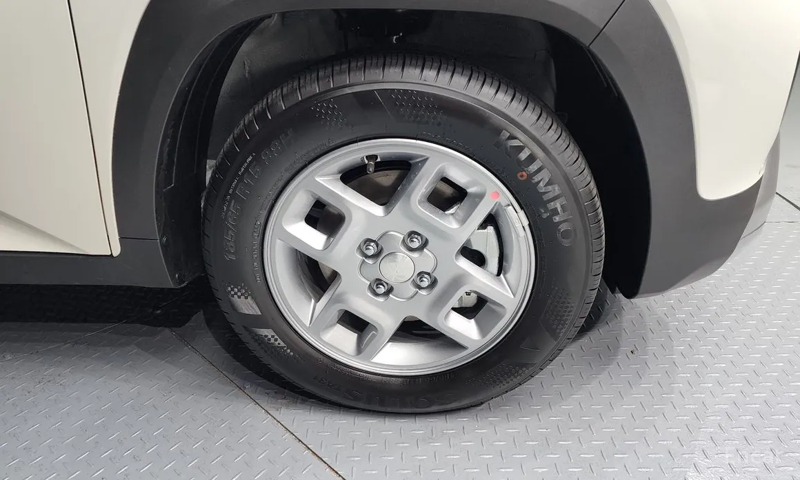 Photo 5 - Hyundai Casper