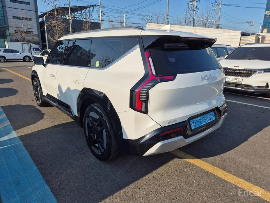 Фото 4 - Kia EV9