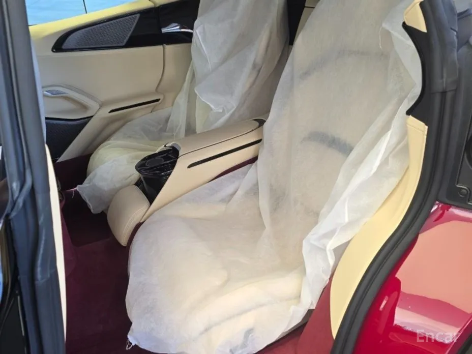 Фото 11 - Ferrari Purosangue