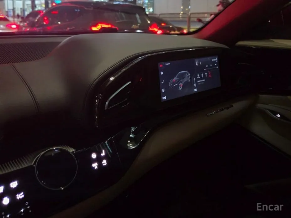 Фото 8 - Ferrari Purosangue