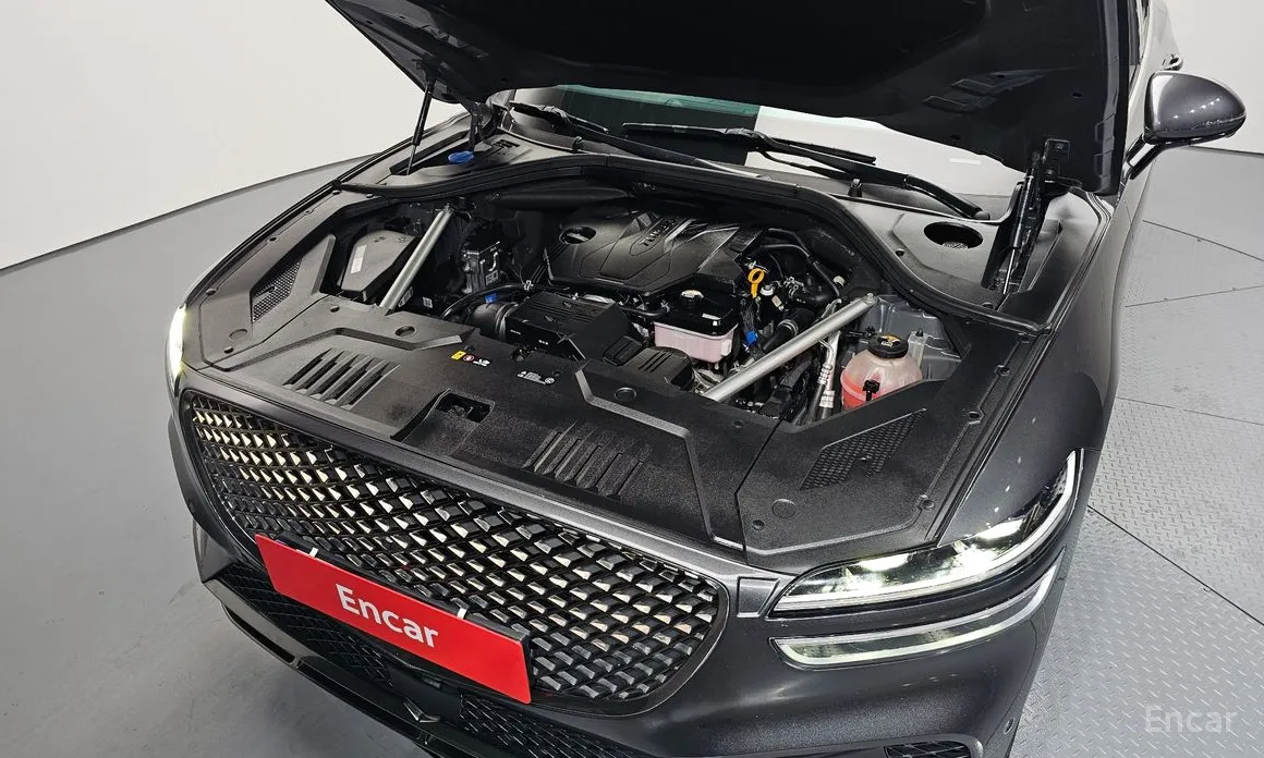 Фото 6 - Genesis GV70