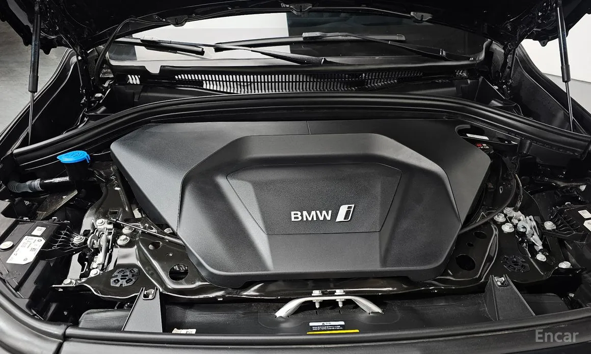 Фото 6 - BMW iX1