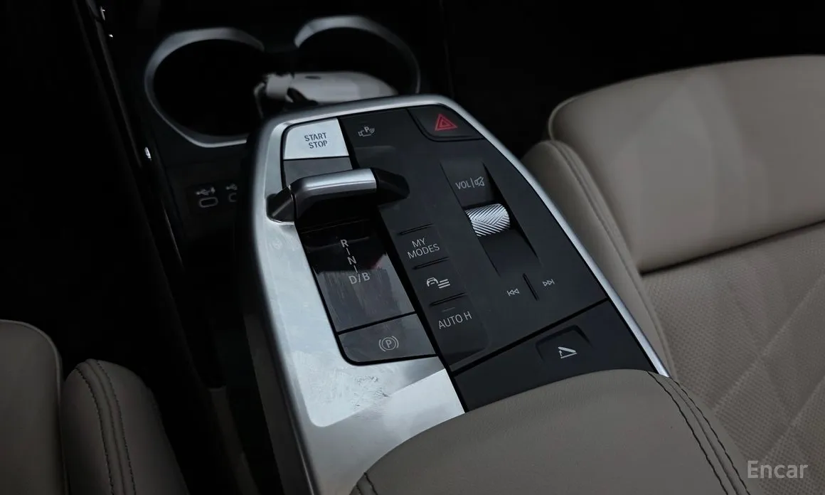 Фото 9 - BMW iX1