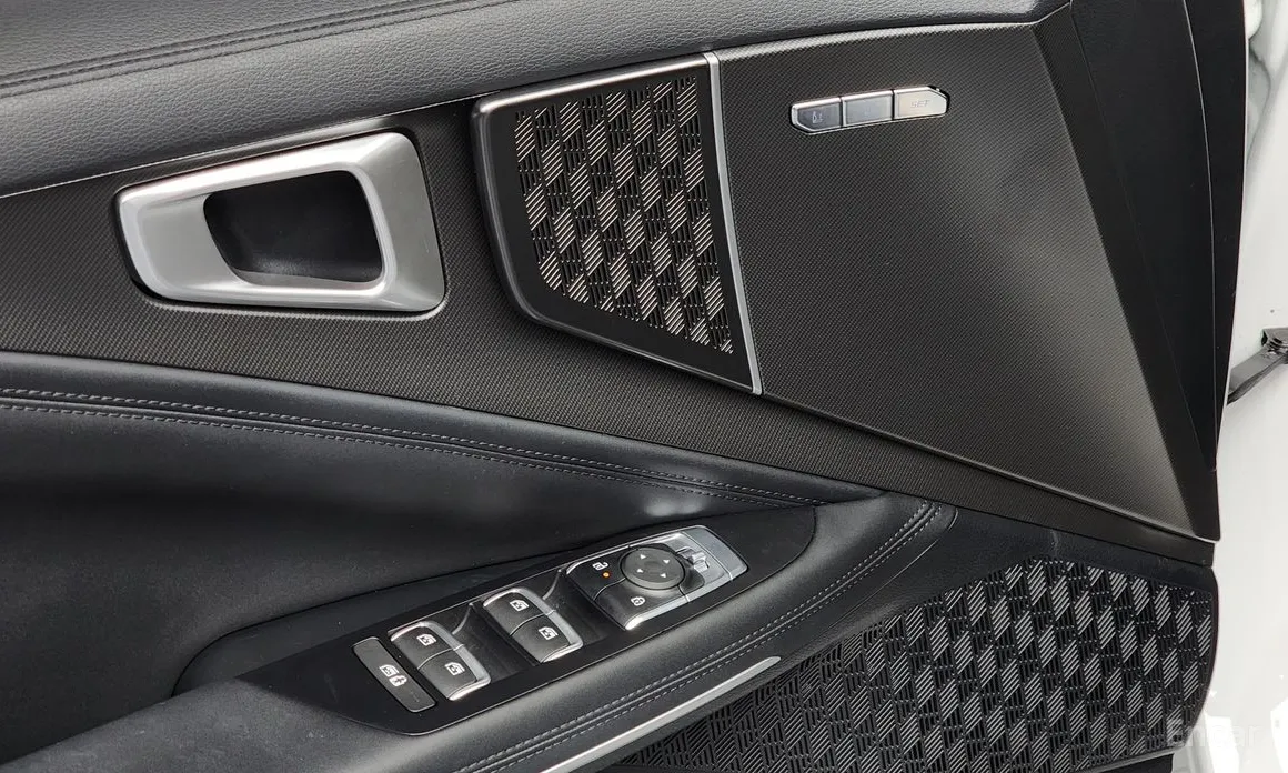 Фото 13 - Kia K8