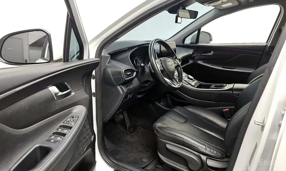 Фото 10 - Hyundai Santa Fe