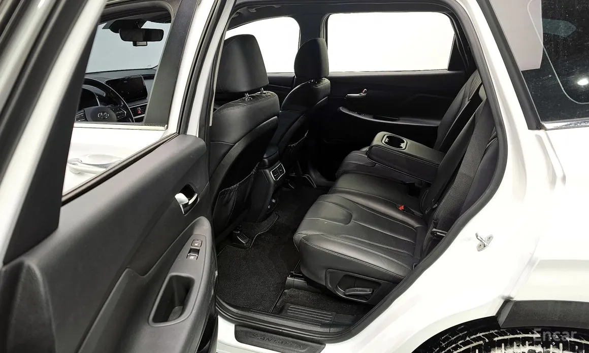 Фото 11 - Hyundai Santa Fe