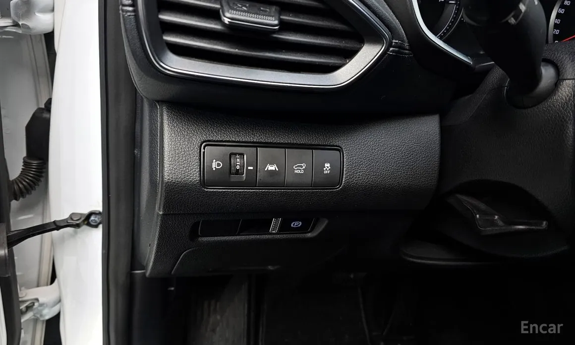 Фото 13 - Hyundai Santa Fe