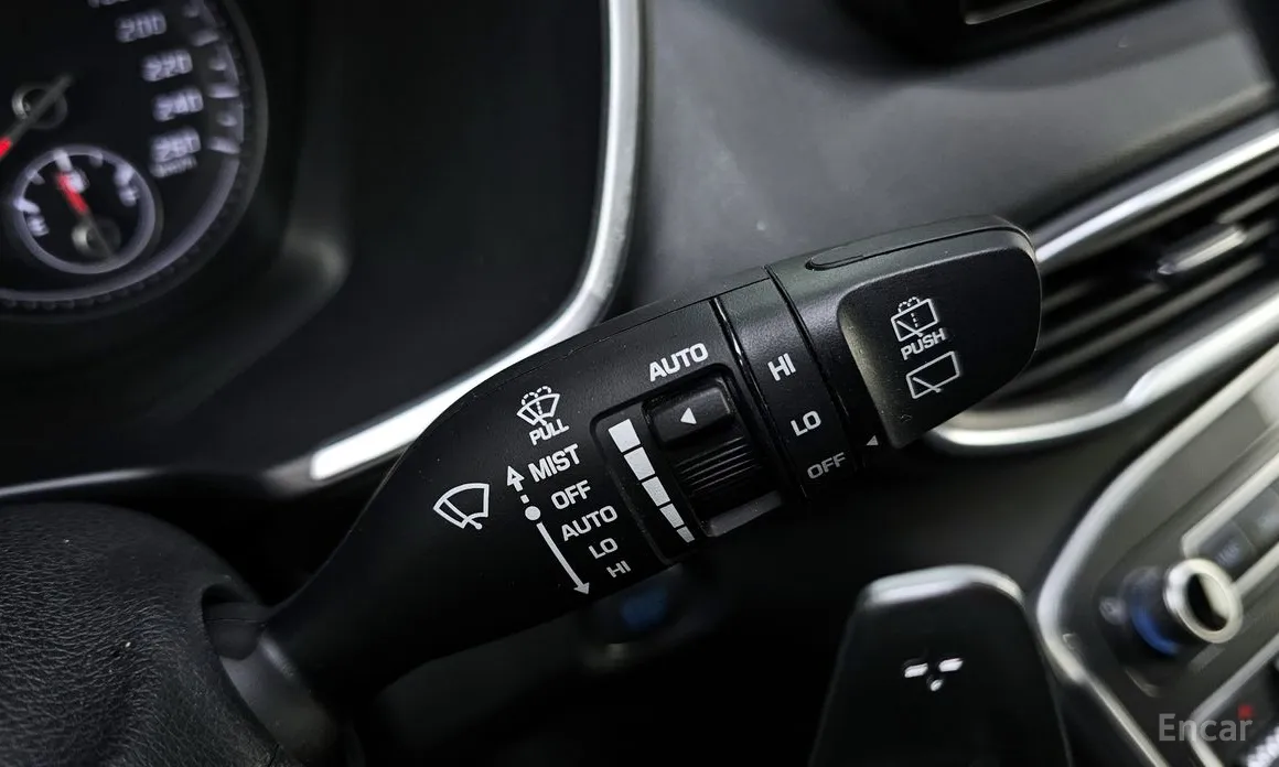 Фото 15 - Hyundai Santa Fe