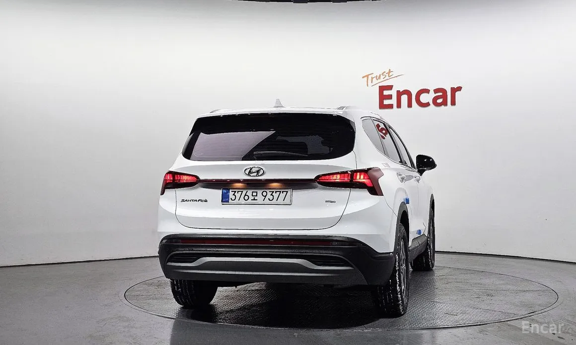 Фото 4 - Hyundai Santa Fe