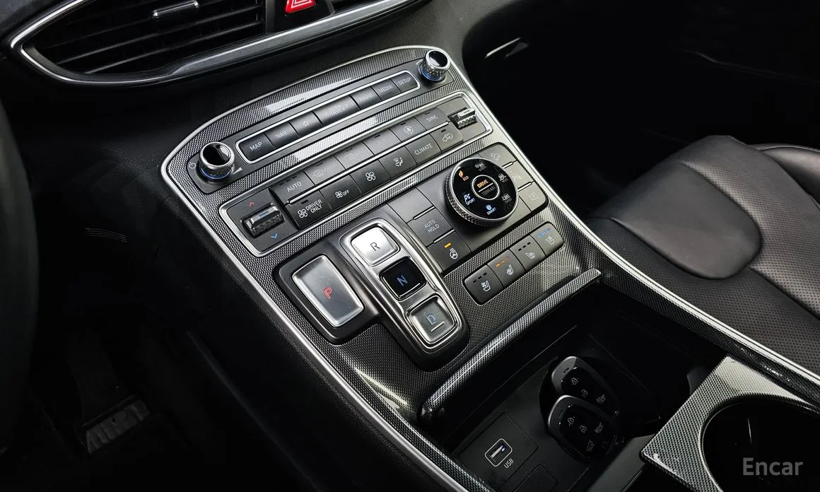 Фото 9 - Hyundai Santa Fe