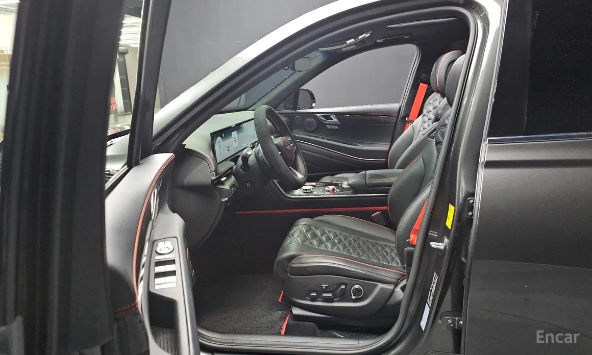 Фото 10 - Genesis GV80