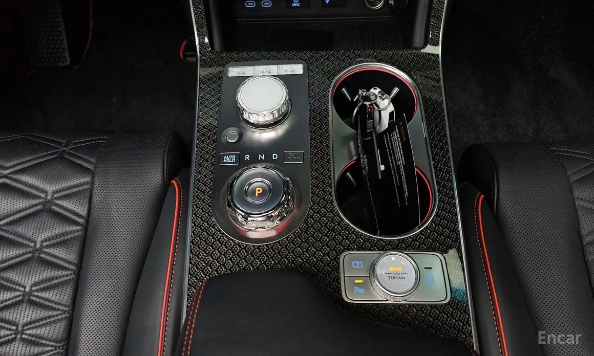 Фото 9 - Genesis GV80