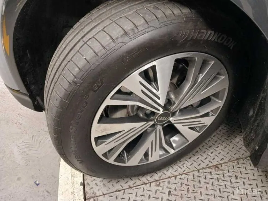 Фото 20 - Audi Q4 e-tron