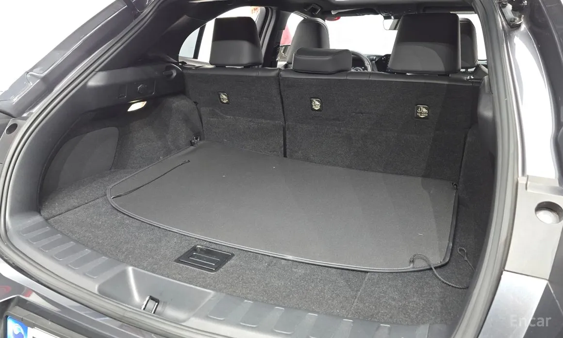 Фото 20 - Lexus UX