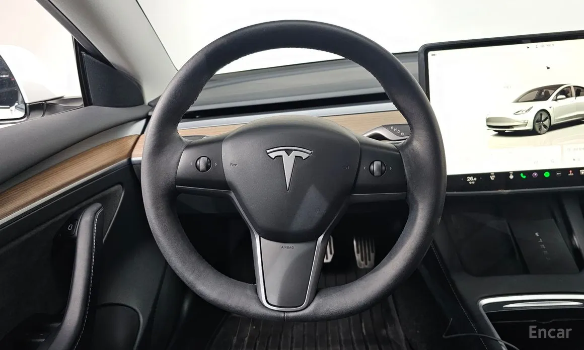 Фото 13 - Tesla Model 3
