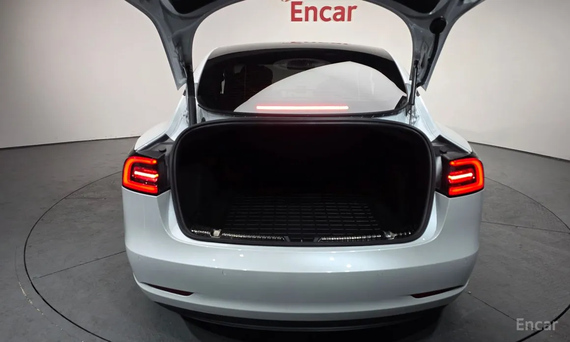 Фото 20 - Tesla Model 3