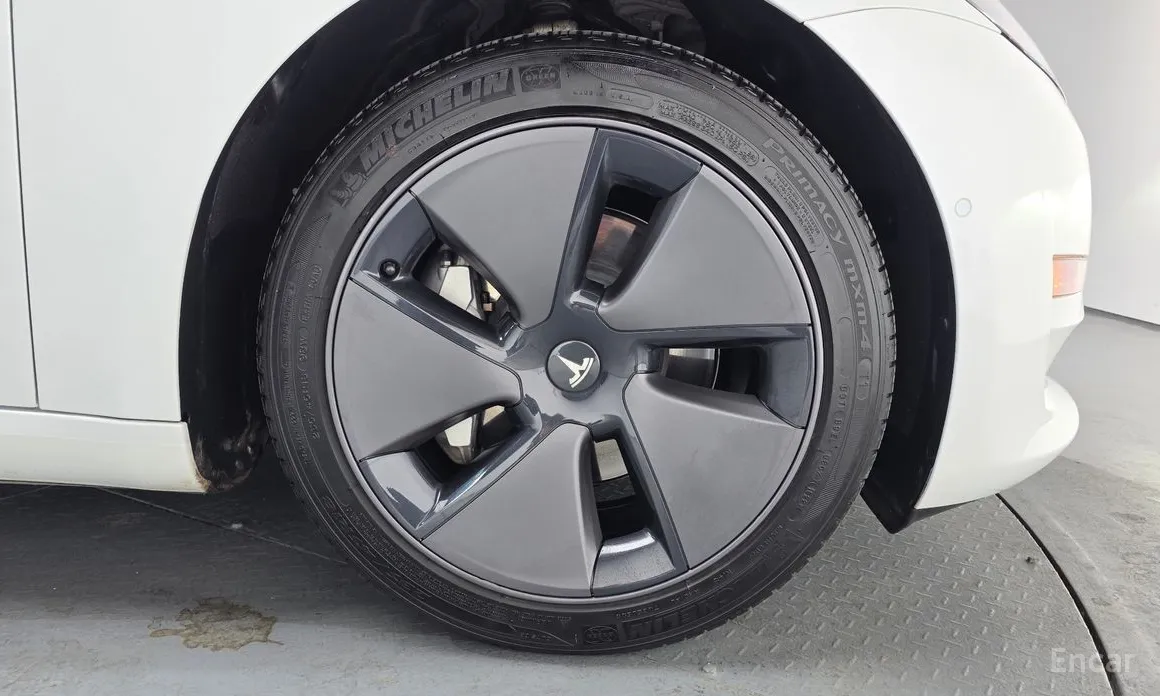 Фото 5 - Tesla Model 3