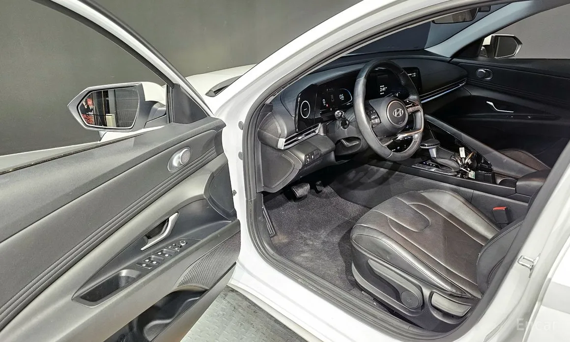 Фото 10 - Hyundai Avante