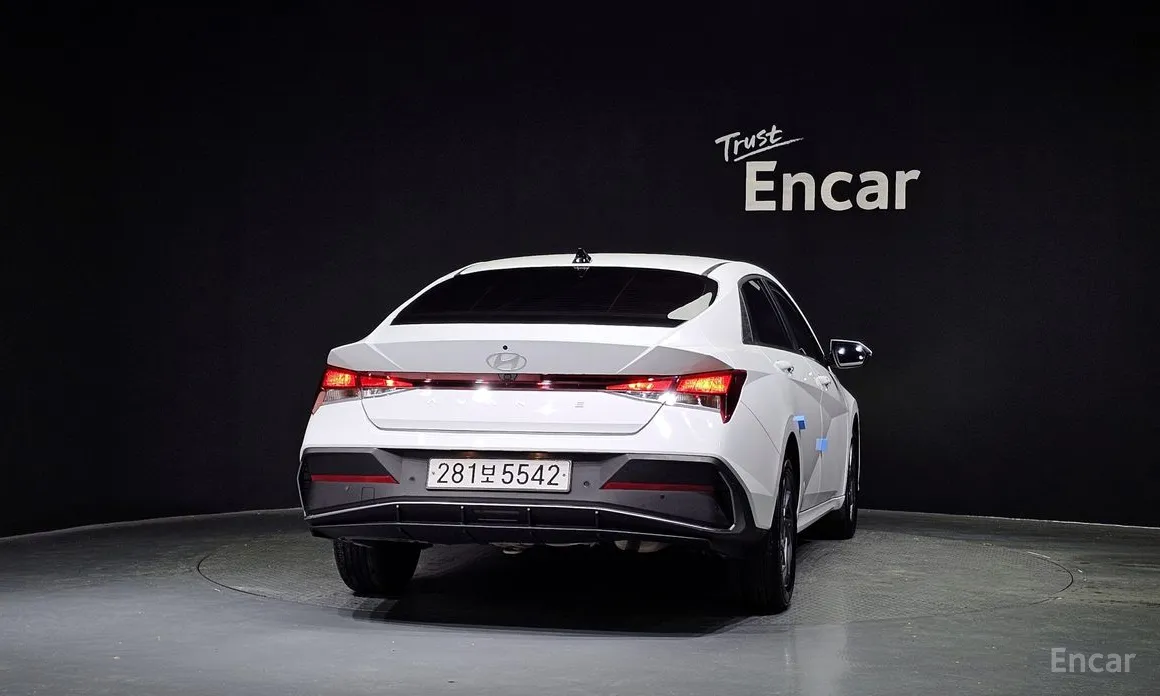 Фото 4 - Hyundai Avante