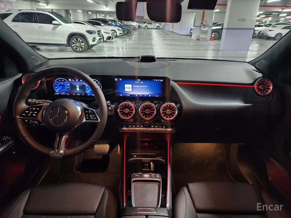 Фото 10 - Mercedes-Benz EQA