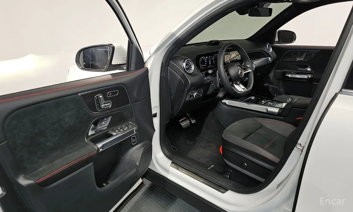 Фото 10 - Mercedes-Benz GLB-Class