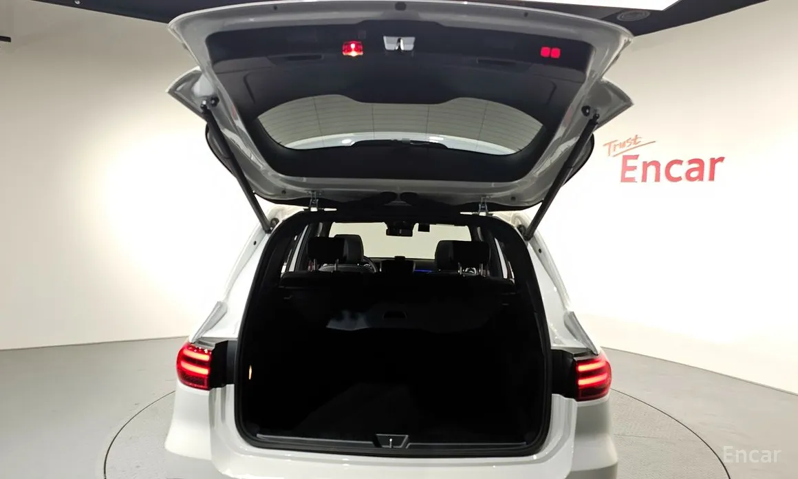 Фото 20 - Mercedes-Benz GLB-Class