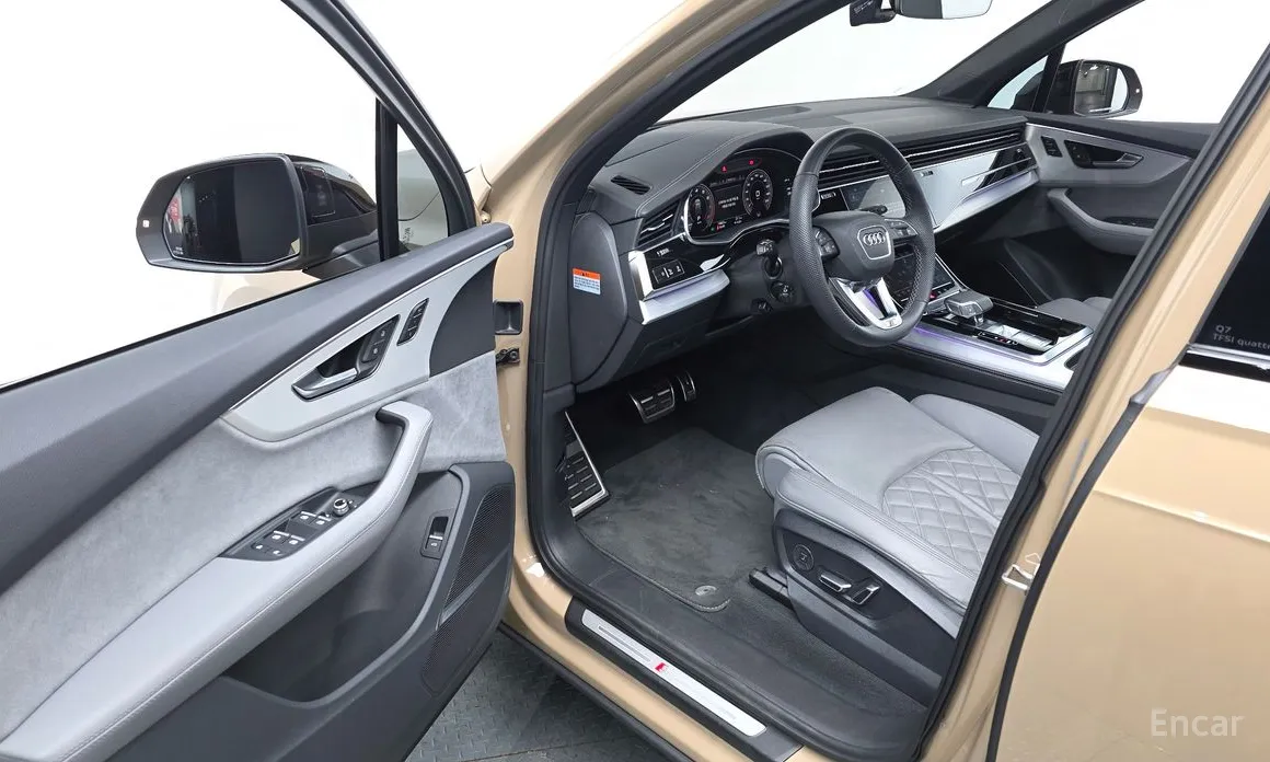 Фото 11 - Audi Q7