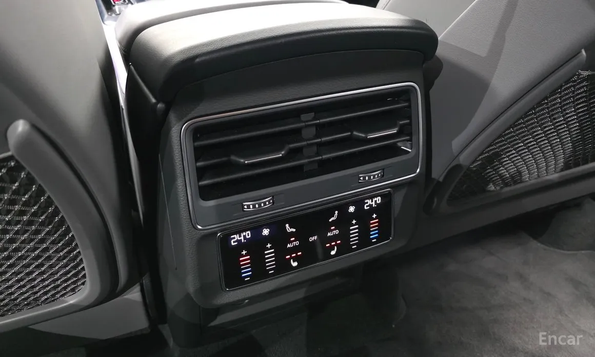 Фото 19 - Audi Q7