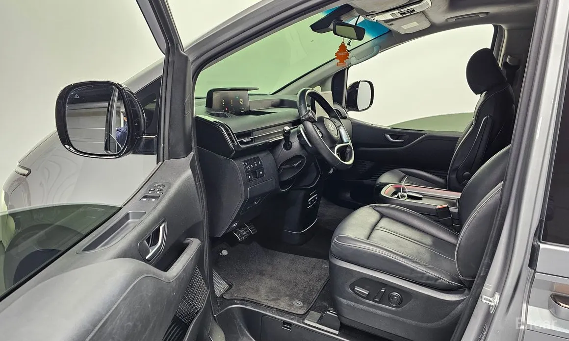 Фото 10 - Hyundai Staria