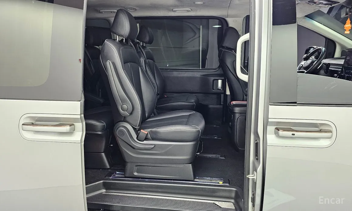 Фото 12 - Hyundai Staria