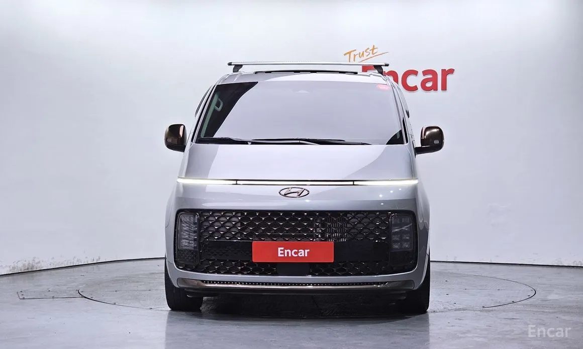 Фото 3 - Hyundai Staria