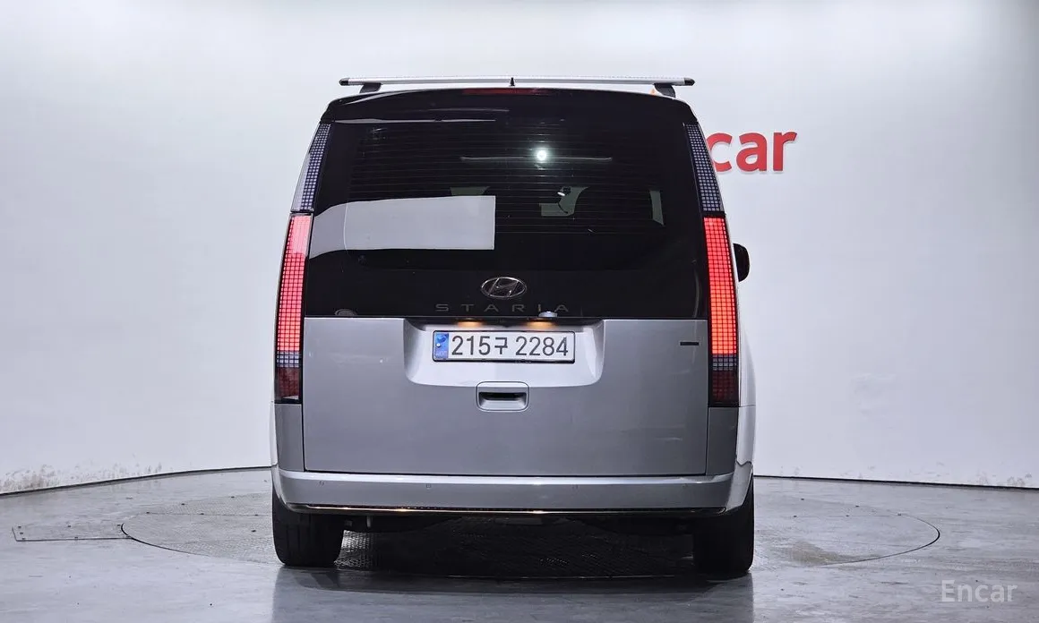 Фото 4 - Hyundai Staria