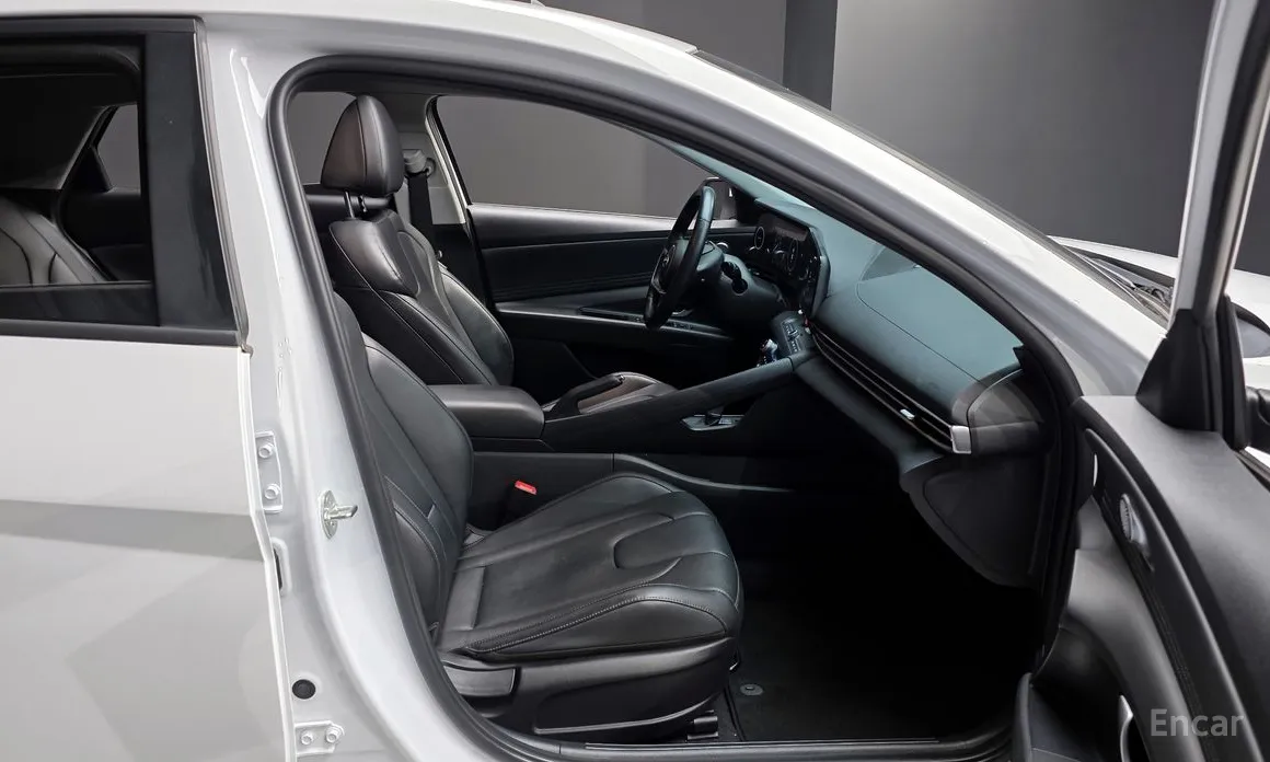 Фото 10 - Hyundai Avante