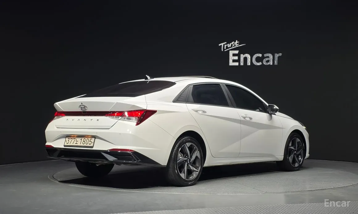 Фото 2 - Hyundai Avante