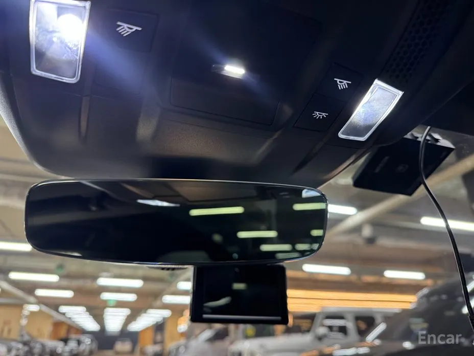 Фото 14 - Porsche Taycan