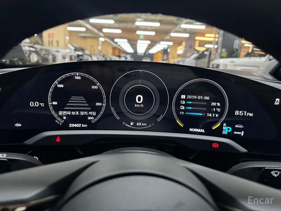 Фото 8 - Porsche Taycan