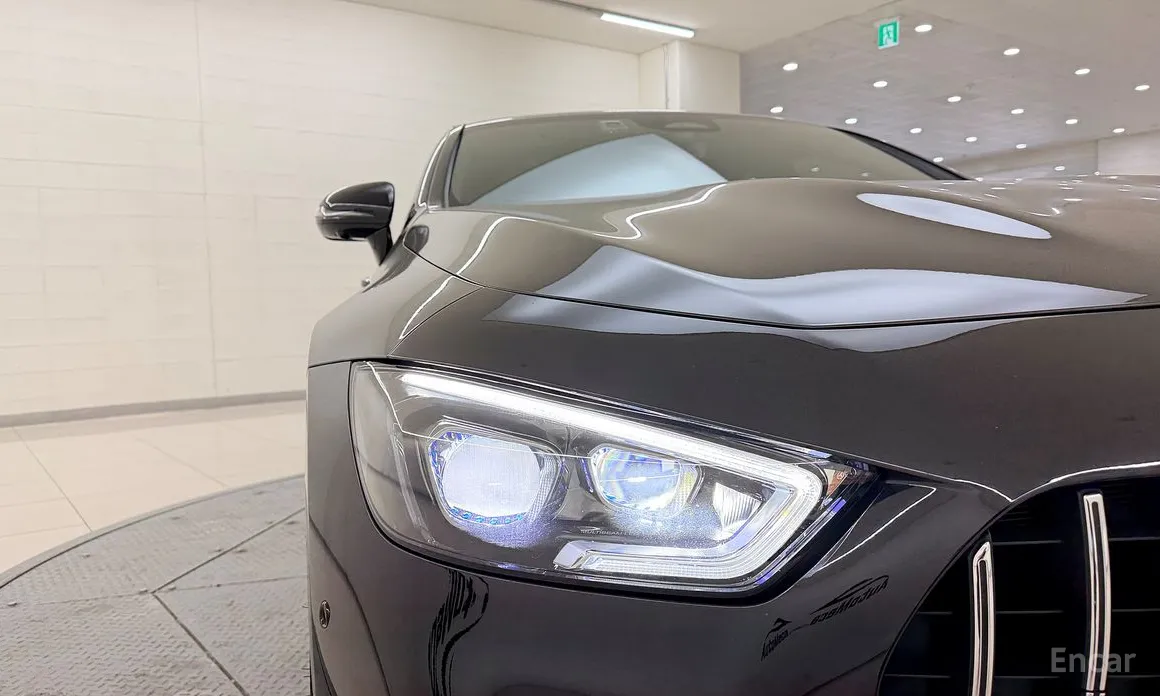 Фото 10 - Mercedes-Benz AMG GT