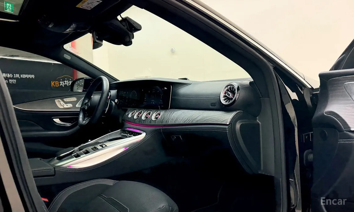 Фото 17 - Mercedes-Benz AMG GT