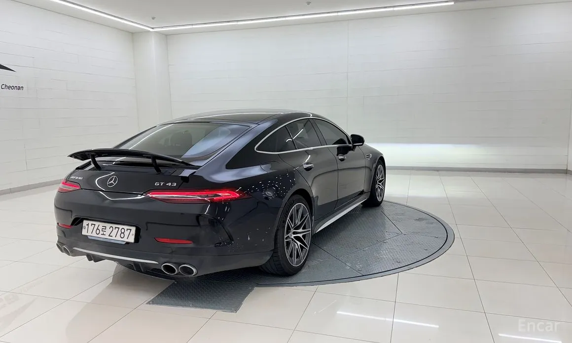 Фото 5 - Mercedes-Benz AMG GT