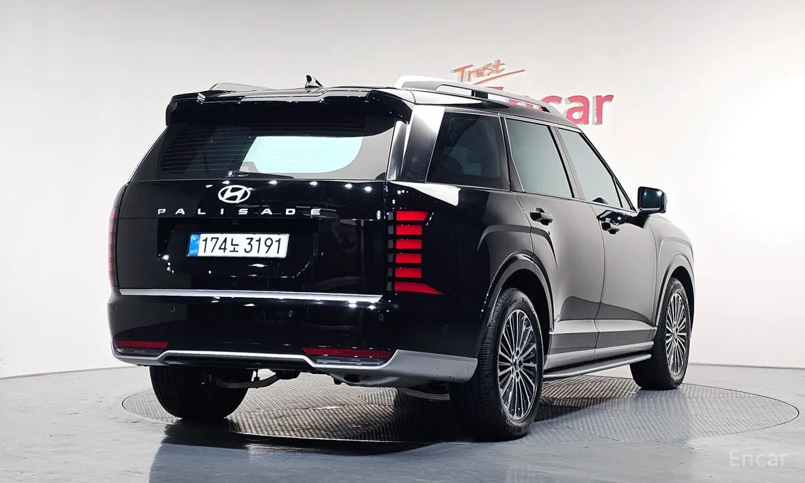 Photo 2 - Hyundai Palisade