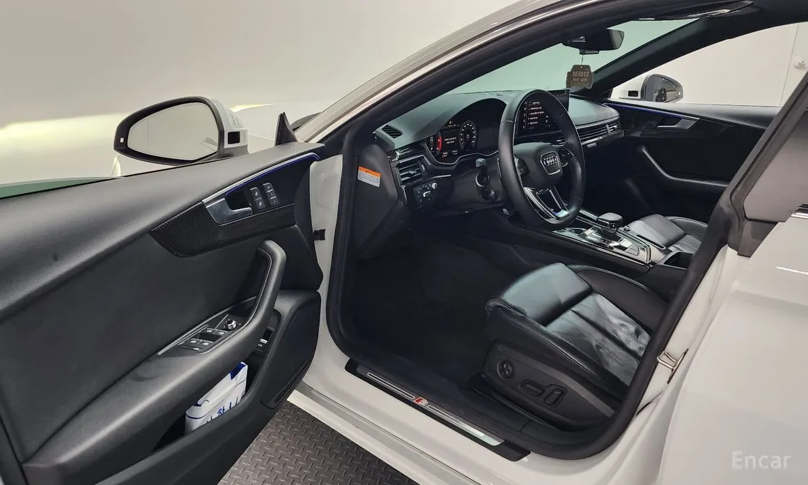 Фото 10 - Audi A5