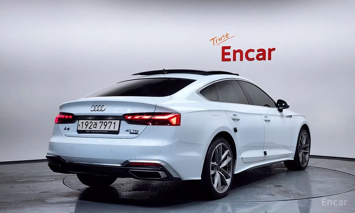 Фото 2 - Audi A5