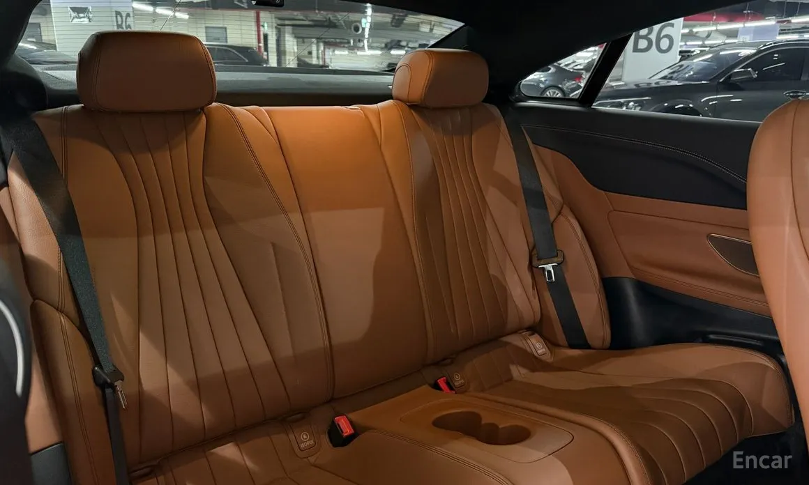 Фото 9 - Mercedes-Benz E-Class